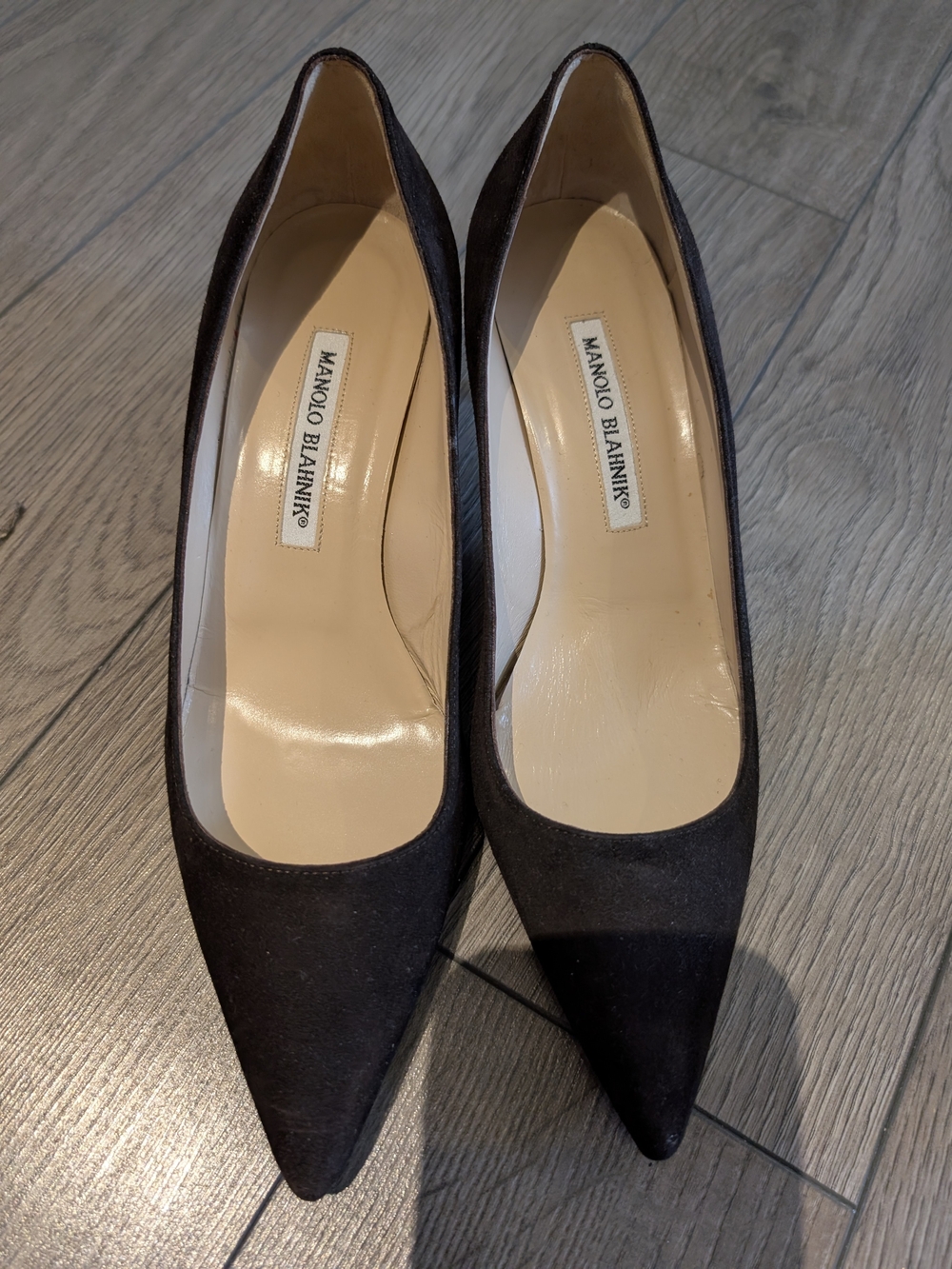 Brown Manolo Blahnik Black Pointed Toe Pumps 🤎